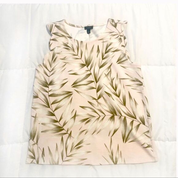 Ann Taylor Tops - ANN TAYLOR SCALLOPED SLEEVE SHELL LEAF TROPICAL S